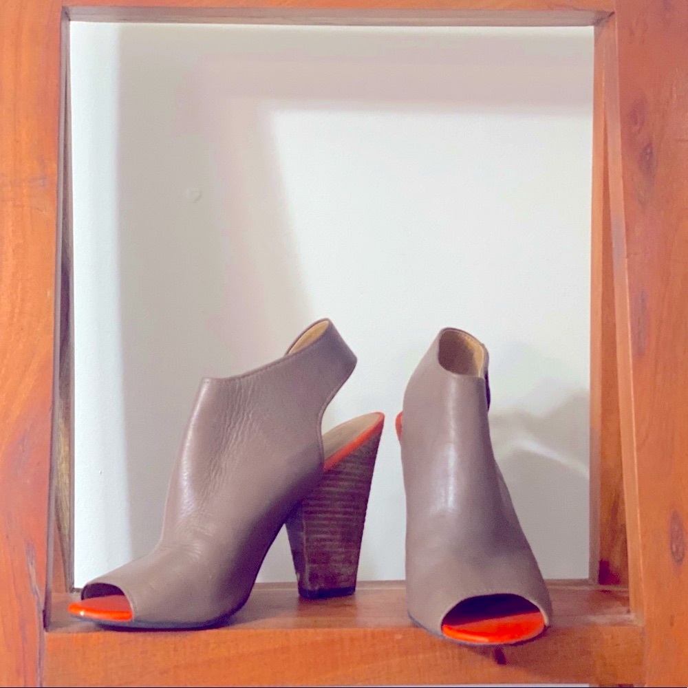 Tan Heels